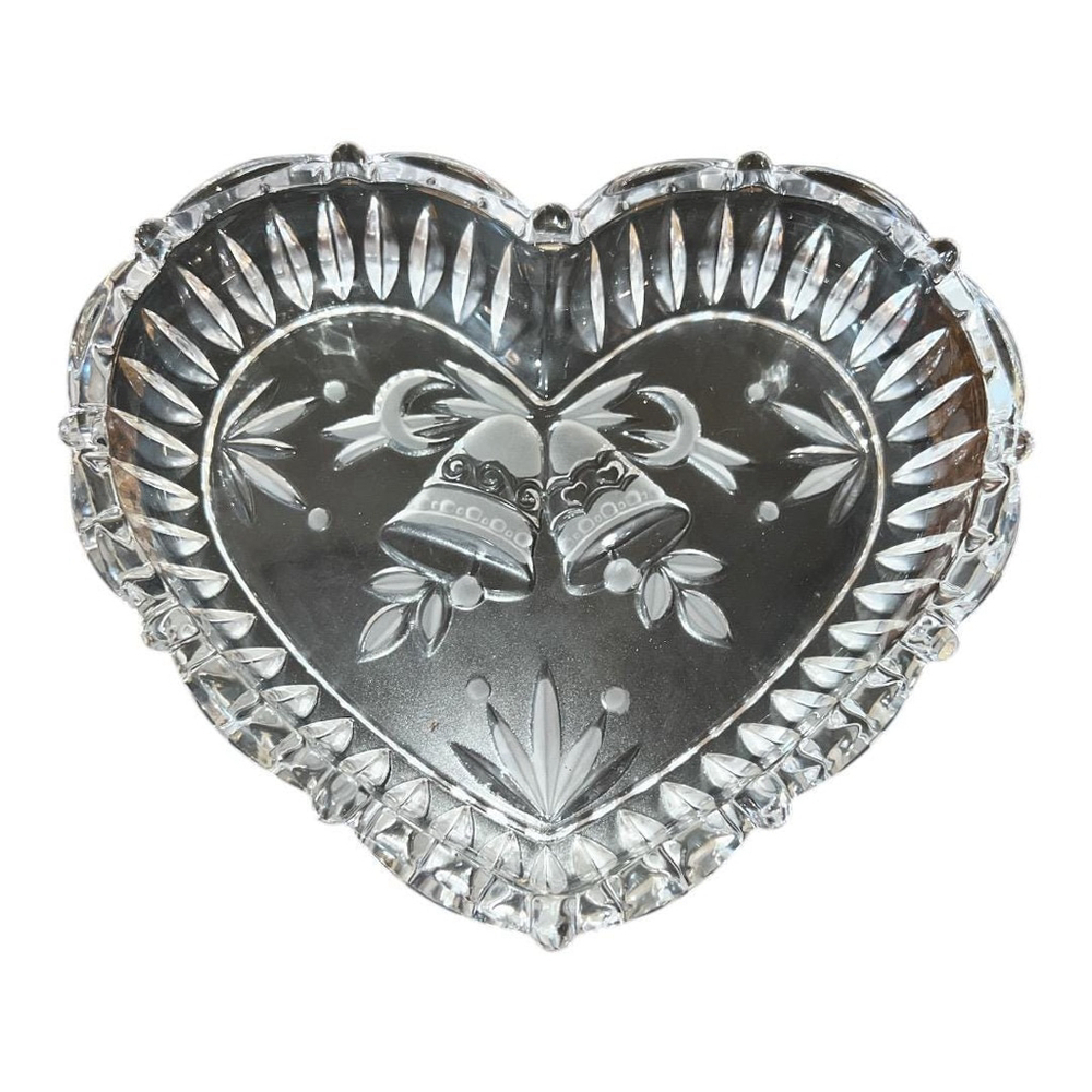 9 Inch Heart-Shaped Crystal Dish for Christmas